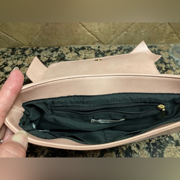 Bow clutch bag - Picture 3 of 3